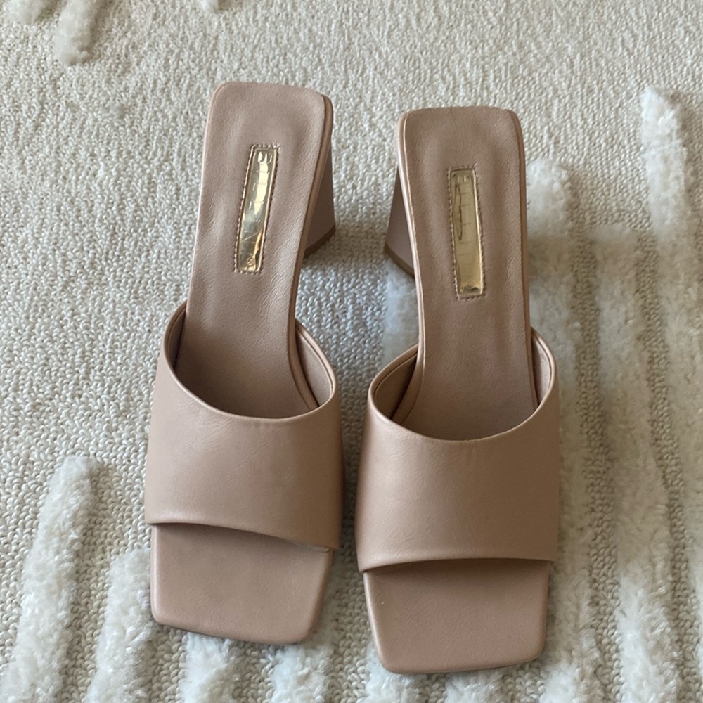 Tan heels